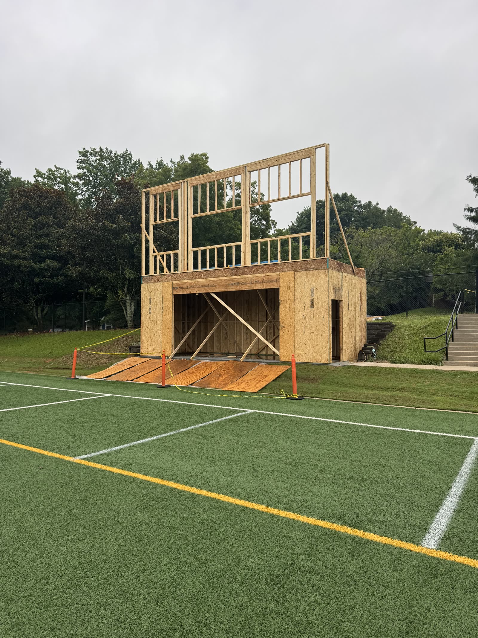 Piedmont press box - Second story framing