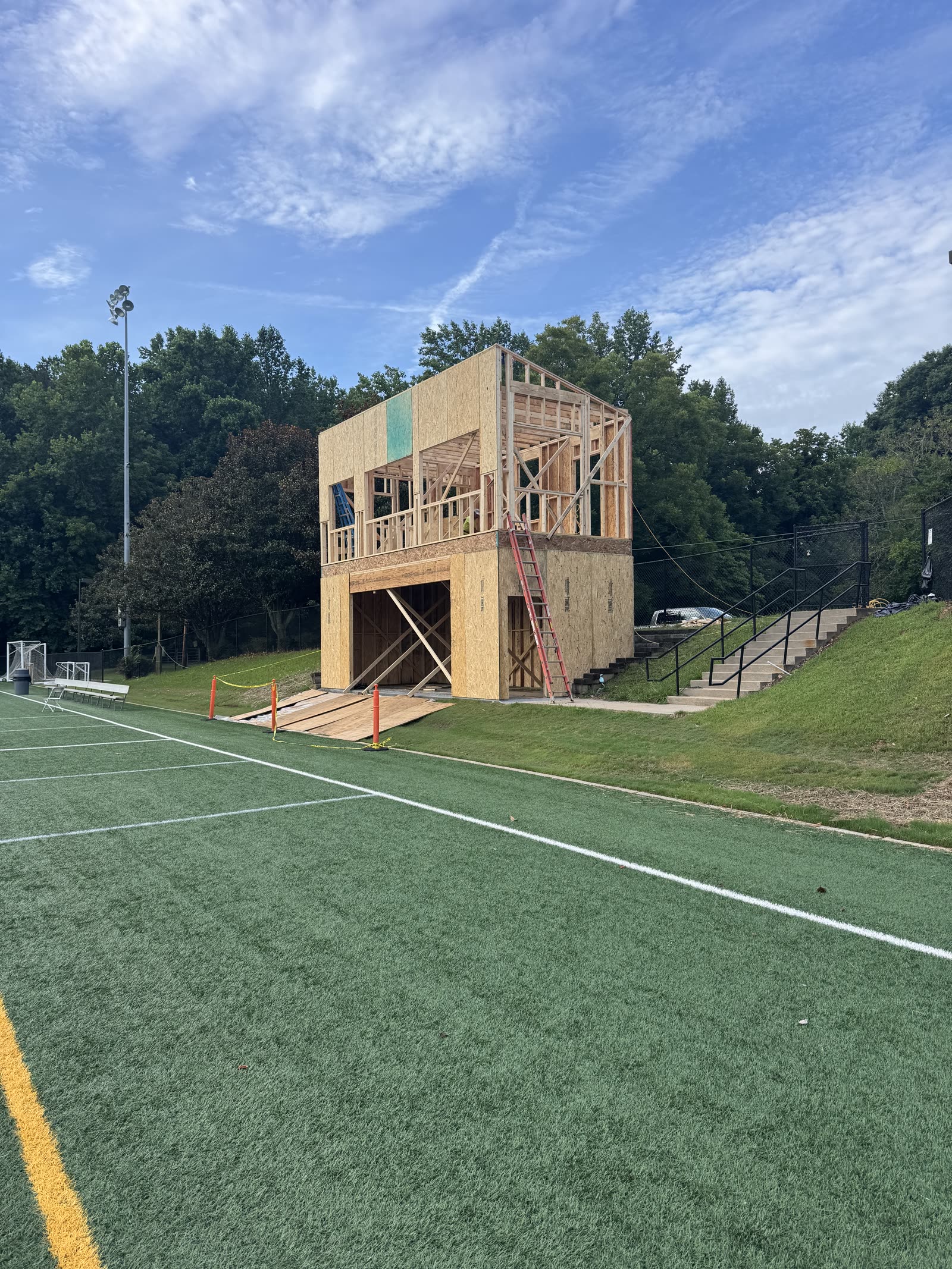 Piedmont press box - Structure complete