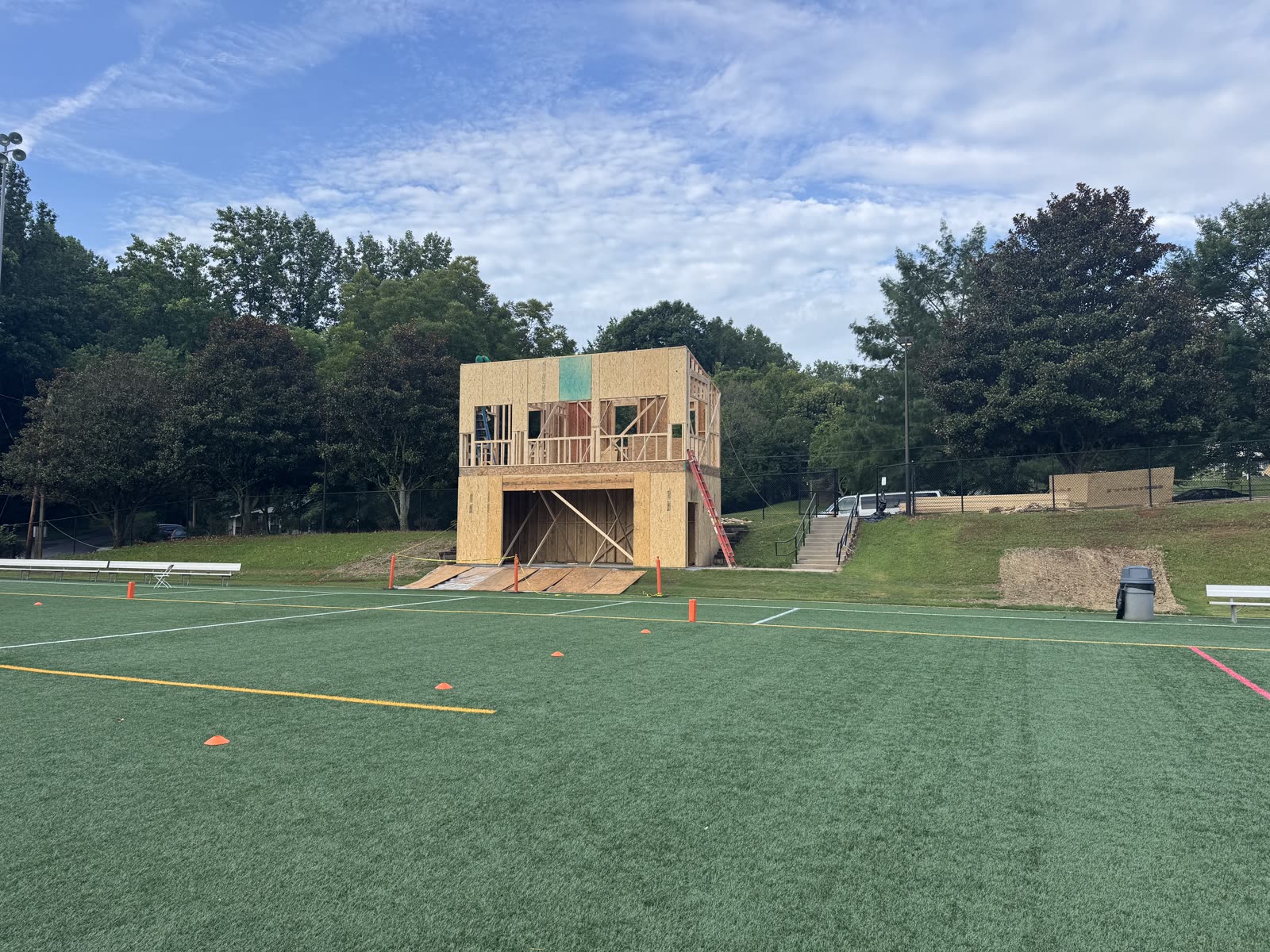 Piedmont press box - Structure complete